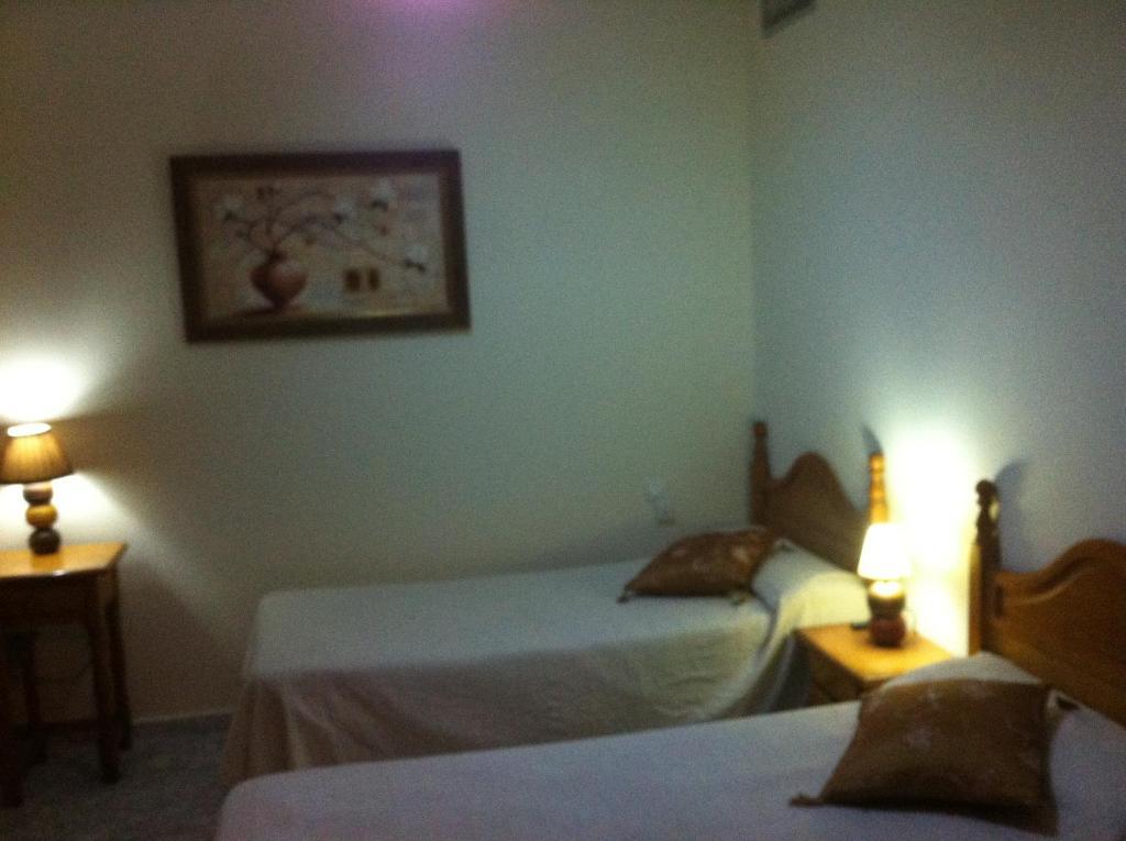 Hostal Neptuno Caces Szoba fotó