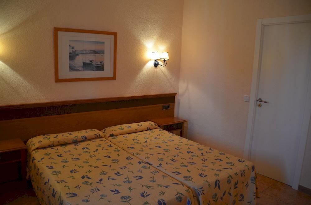 Hostal Neptuno Caces Kültér fotó