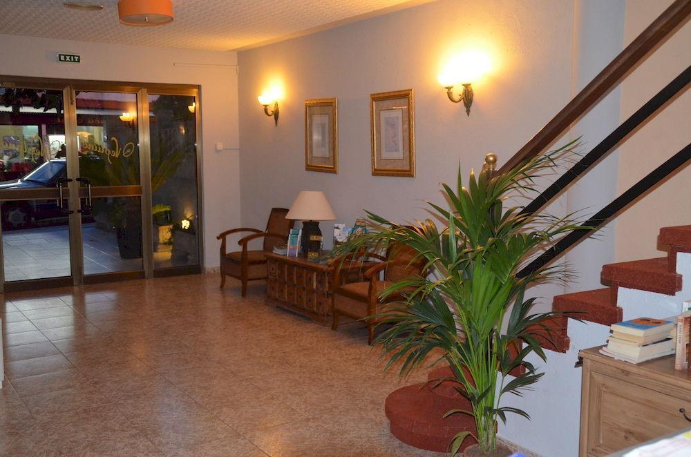 Hostal Neptuno Caces Kültér fotó