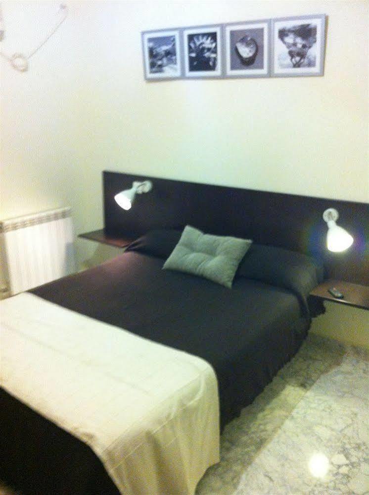Hostal Neptuno Caces Kültér fotó